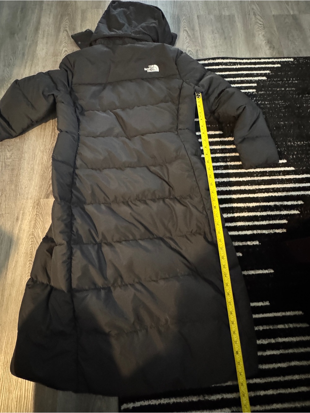 The North Face Women's Long Black Down Puffer Coat with Hood - Picture 7 of 12